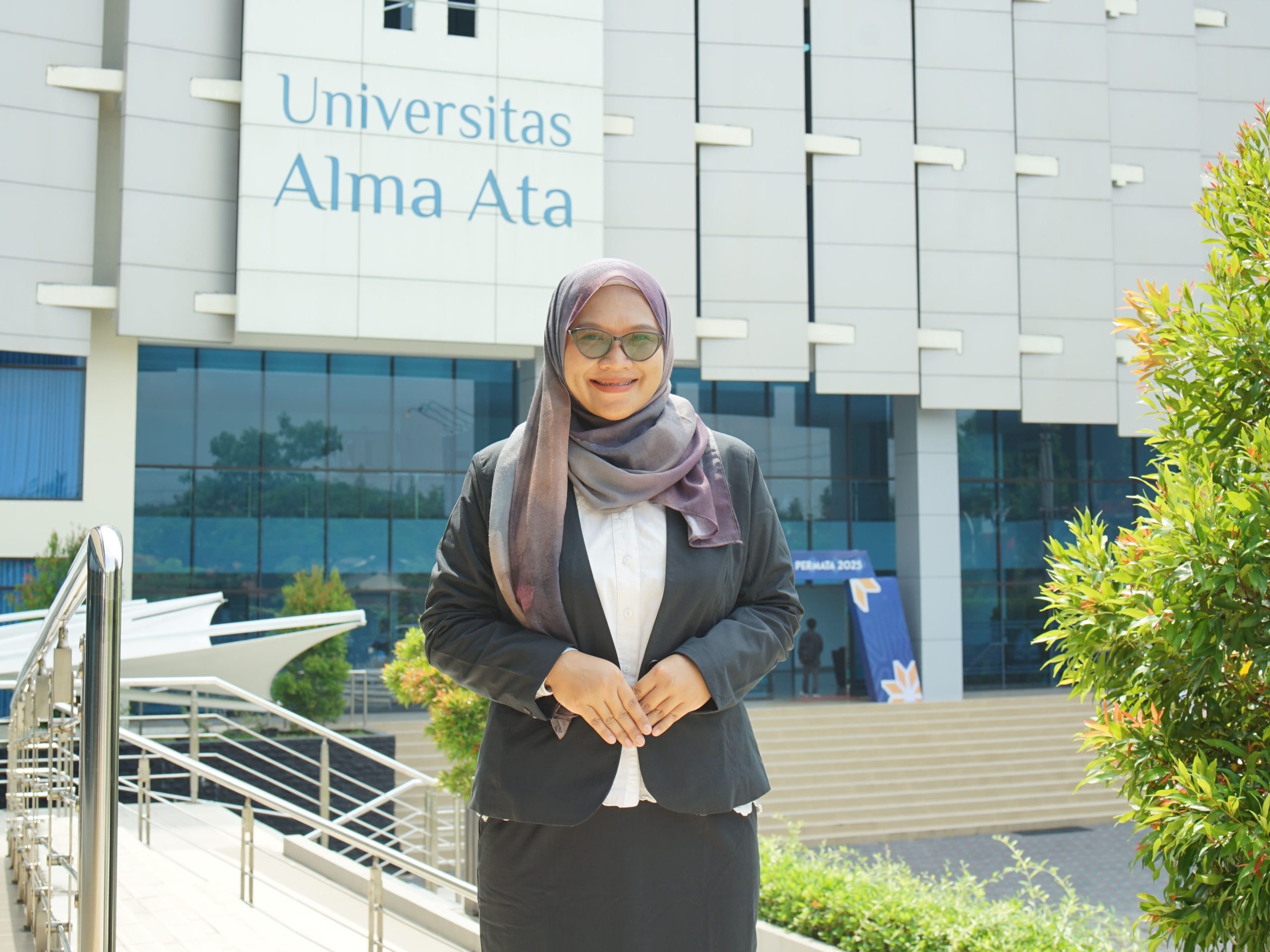 Dr. Novi Febriyanti, S.E., M.E.jpg - 2 Bu-Novi