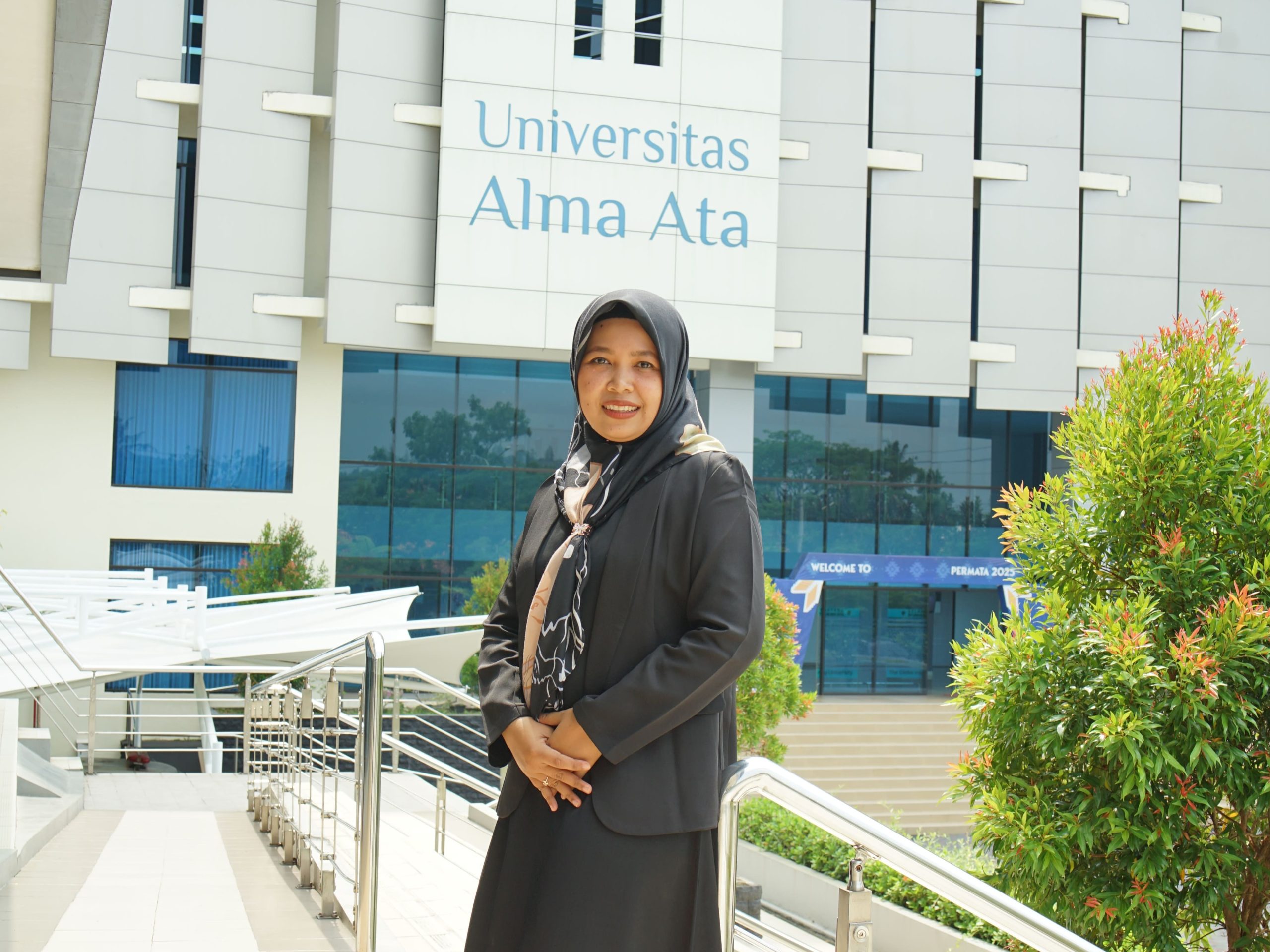 Dr. Ratih Purbowisanti, S.E.I., M.E.jpg - 2 Ratih Purbowisanti